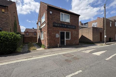 undefined, Avenue Road, York