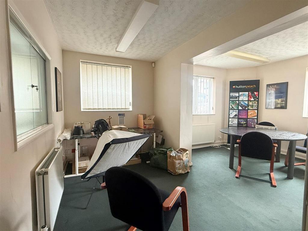 Office 5.jpg