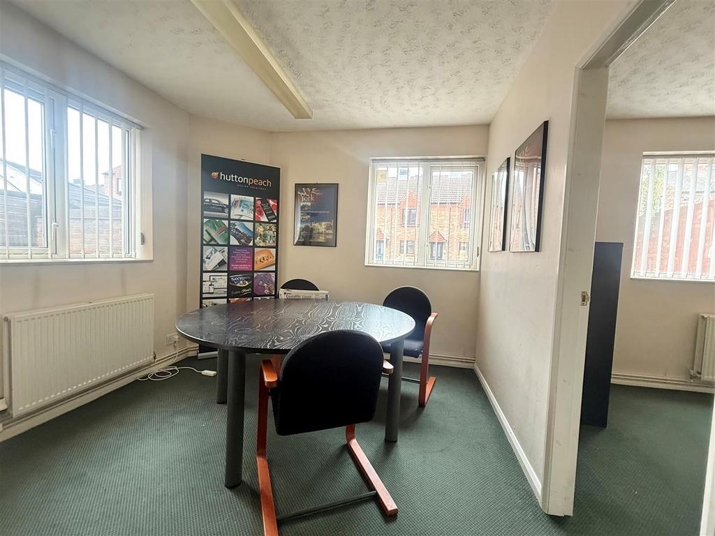 Office 4.jpg