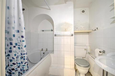 2 Acacia Mews, Harmondsworth, West Drayton, UB7 0AG