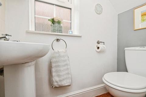 19 Ashes Close, Walton On The Naze, CO14 8TZ