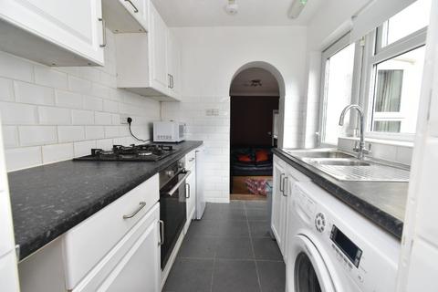 4 bedroom terraced house to rent, Portersfield Road, Norwich, NR2