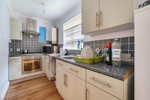 1 bedroom flat for sale, Cypress Road, London
