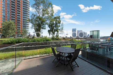 undefined, New Providence Wharf, London, E14