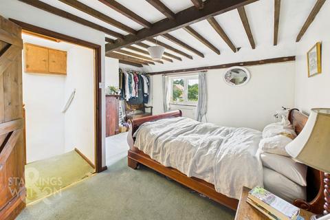 1 Church Path, Earsham, Bungay, NR35 2TX