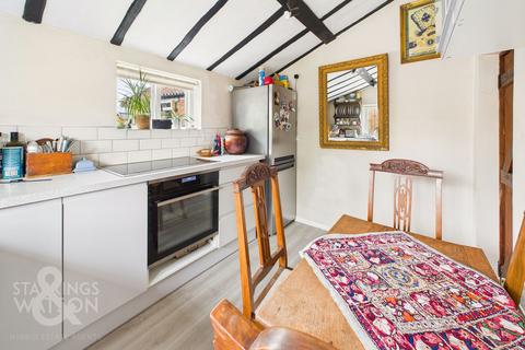 1 Church Path, Earsham, Bungay, NR35 2TX