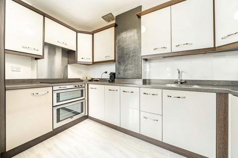 2 bedroom flat to rent, Odessa Street, London SE16
