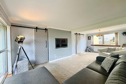 1 Garpel Way, Lochwinnoch, PA12 4ED