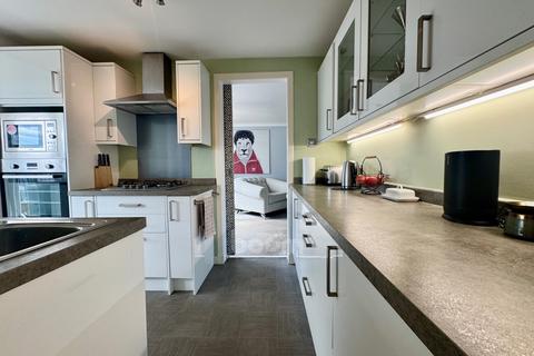 1 Garpel Way, Lochwinnoch, PA12 4ED