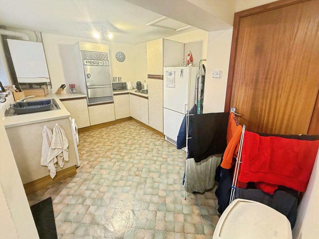 Flat A 8 Dyke Street