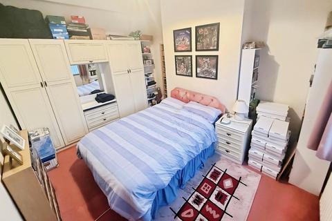 4 bedroom end of terrace house for sale, Dyke Street, Staffordshire ST1