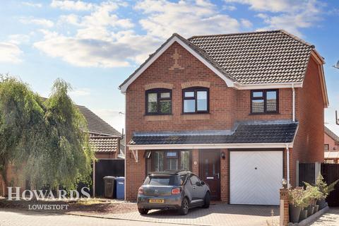 Douglas Close, Lowestoft