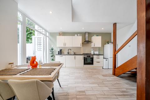 Flat 3, 2 Waldemar Avenue, London, SW6 5NA