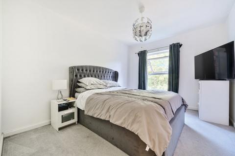 2 bedroom apartment for sale, Edrich Grange, Crowthorne, Berkshire