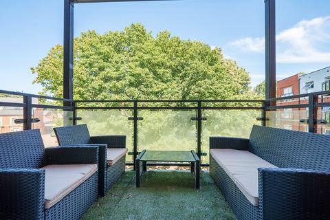 2 bedroom apartment for sale, Edrich Grange, Crowthorne, Berkshire