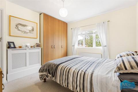 26 Nupton Drive, Barnet, EN5 2QT