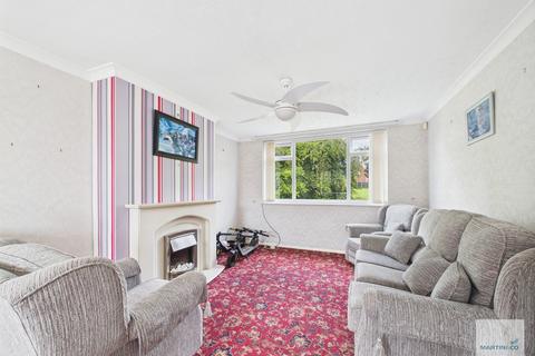 3 bedroom semi-detached house for sale, Tiverton Close, Hucknall