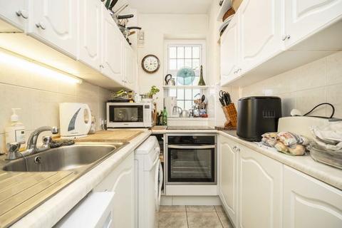 Flat 57, Clare Court Judd Street, London, WC1H 9QW