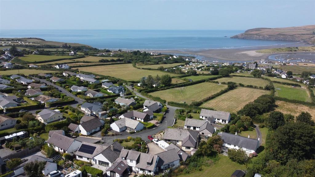 9, Tir Treharne Newport, Pembrokeshire, SA42...