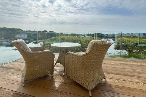 4 bedroom villa for sale, River Walk, Lymington SO41