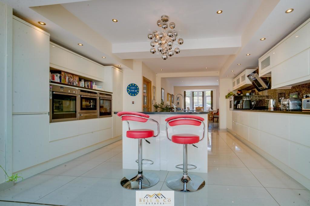 Kitchen 4