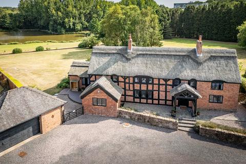3 bedroom detached house for sale, Palins Farm, Knighton