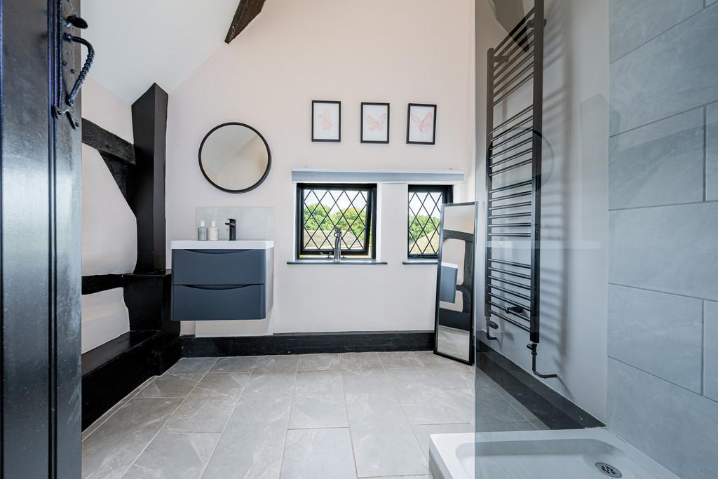 En-Suite to Bedroom One