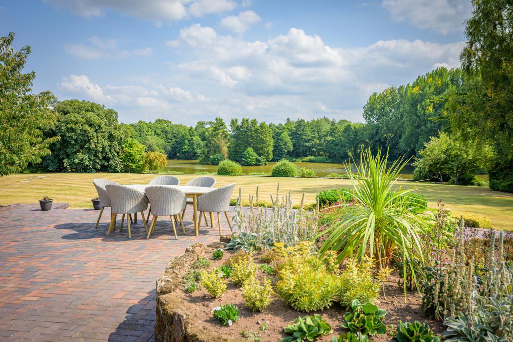 Patio Area Overlooking the Lake