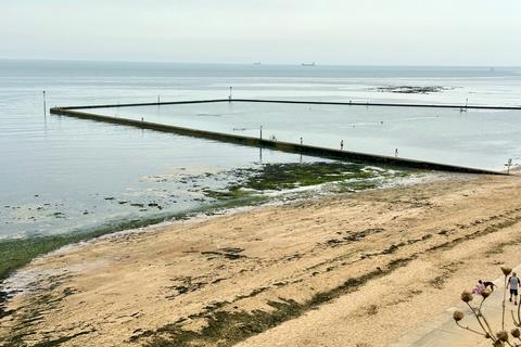 2 bedroom apartment for sale, Third Avenue, Cliftonville, Margate