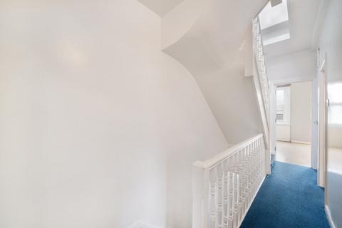 undefined, Rosslyn Crescent, Harrow