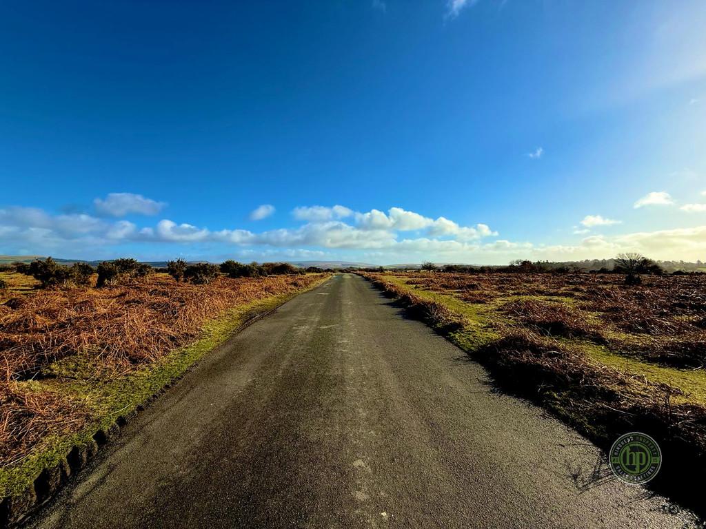 Dartmoor Road - Louis Lopez