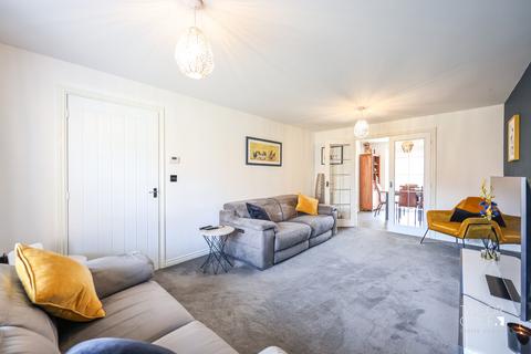 4 bedroom detached house for sale, Samuel Parkes Vale, Tamworth
