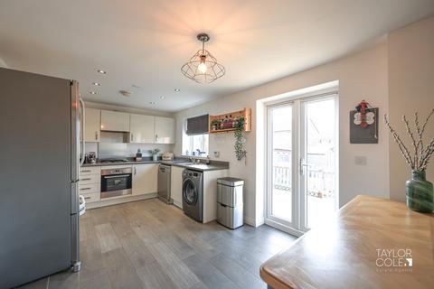 4 bedroom detached house for sale, Samuel Parkes Vale, Tamworth