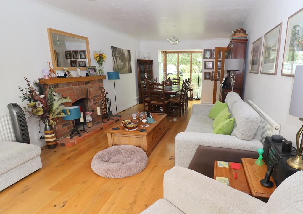 Sitting Room 2 25-07-2025 15-17-16