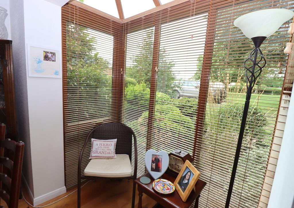 Front Window Close 25-07-2025 15-18-08