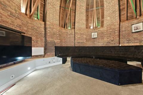 undefined, New Southgate, London