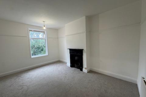 4 bedroom semi-detached house to rent, Hornby Road, Stretford