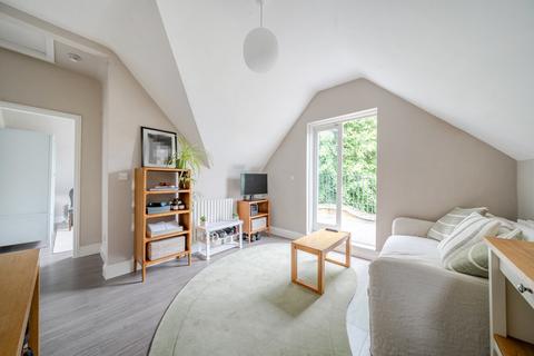 1 bedroom flat for sale, Nightingale Lane, London, SW12