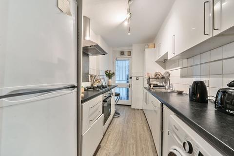 2 bedroom flat for sale, Hatherley Grove, Bayswater, London, W2