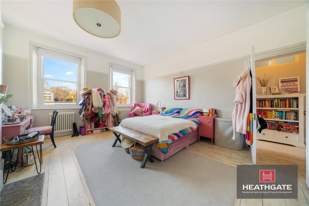 Cannon-place-hampstead-village-nw3