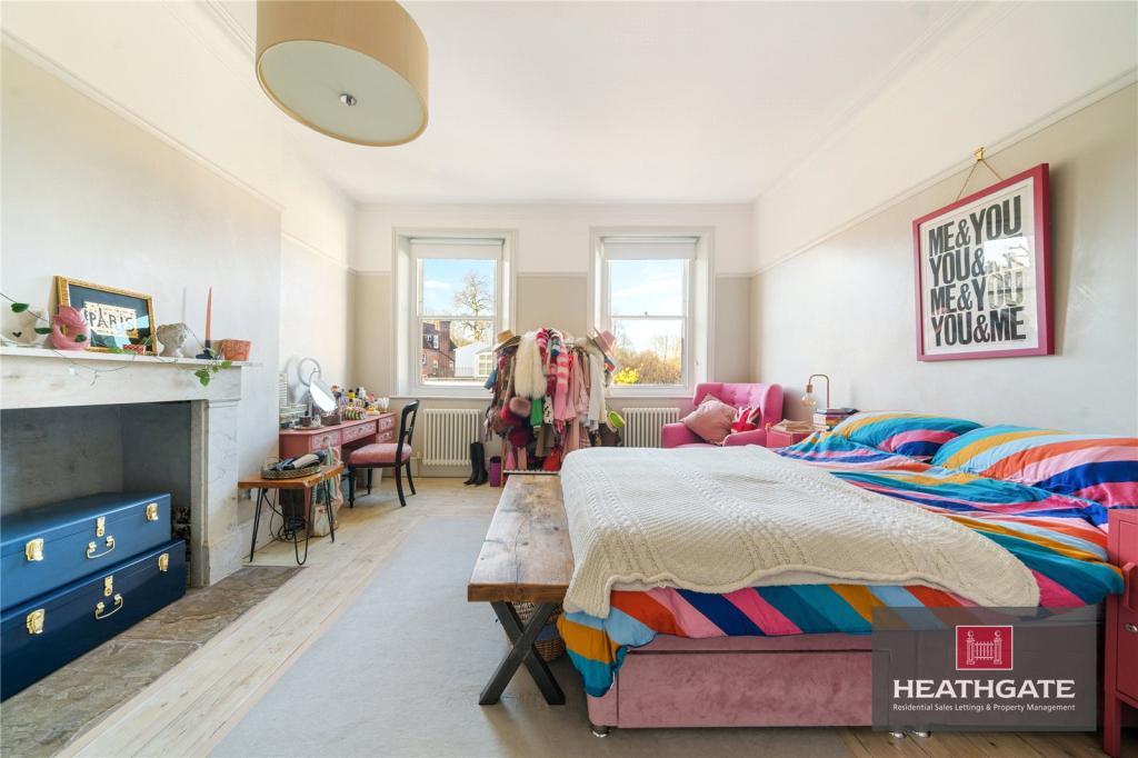 Cannon-place-hampstead-village-nw3