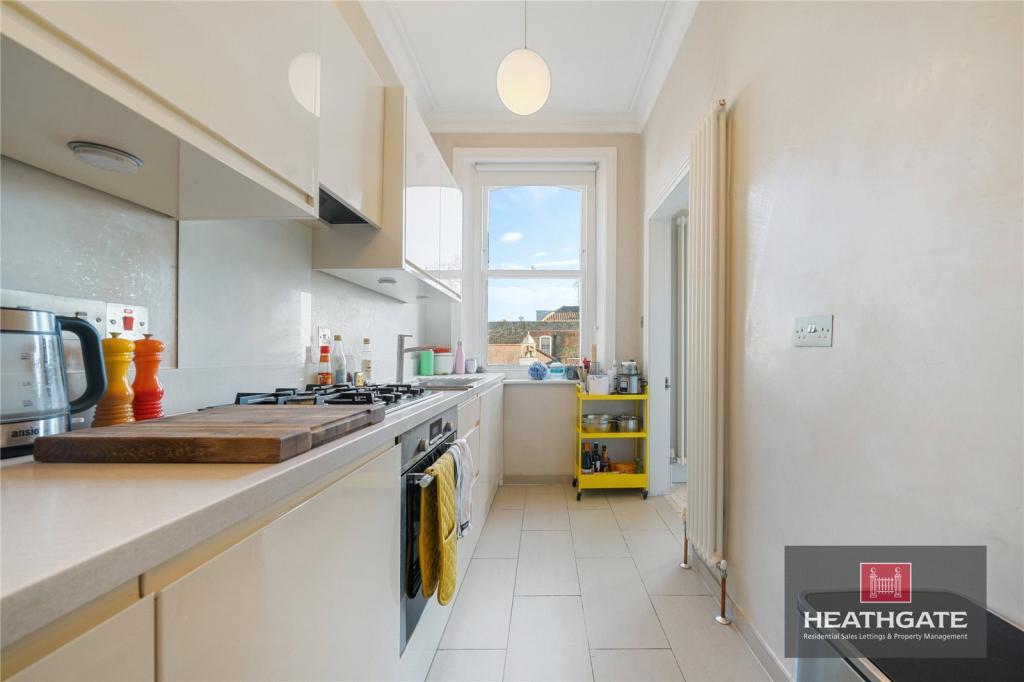 Cannon-place-hampstead-village-nw3