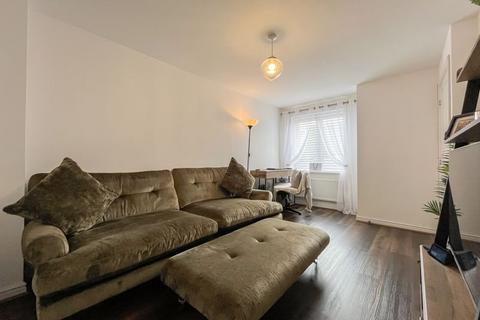 99 Akron Drive, Wolverhampton, WV10 6EQ