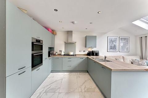 8 Babbington Drive, Bilston, WV14 0SW
