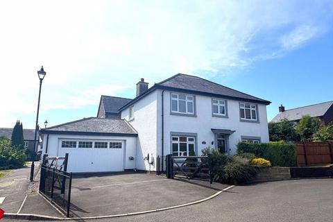 4 bedroom detached house for sale, Croesonen Gardens, Abergavenny
