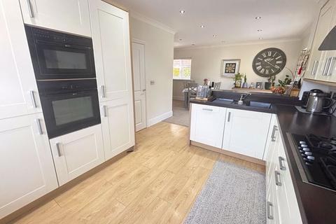4 bedroom detached house for sale, Croesonen Gardens, Abergavenny