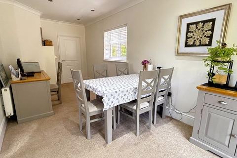 4 bedroom detached house for sale, Croesonen Gardens, Abergavenny