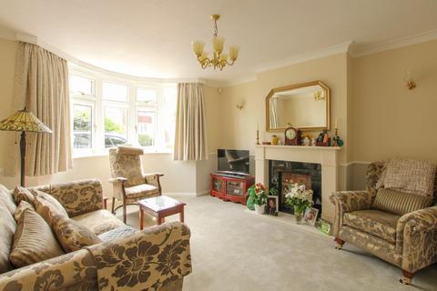 3 bedroom detached house for sale, North Western Avenue, Kingsthorpe, Northampton NN2