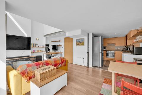 2 bedroom apartment for sale, Cadogan Road, London SE18