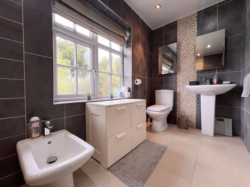 Ensuite